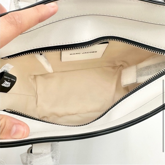 NWT Marc Jacobs x Looney Toons Collab Bugs Bunny 2-way bag - Picture 4 of 4